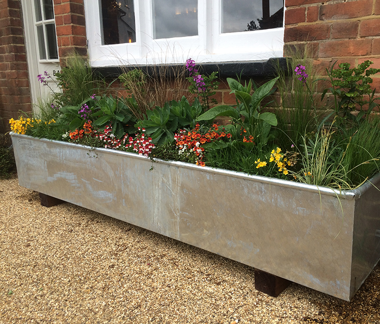 Hanging Basket Maintenance London UK